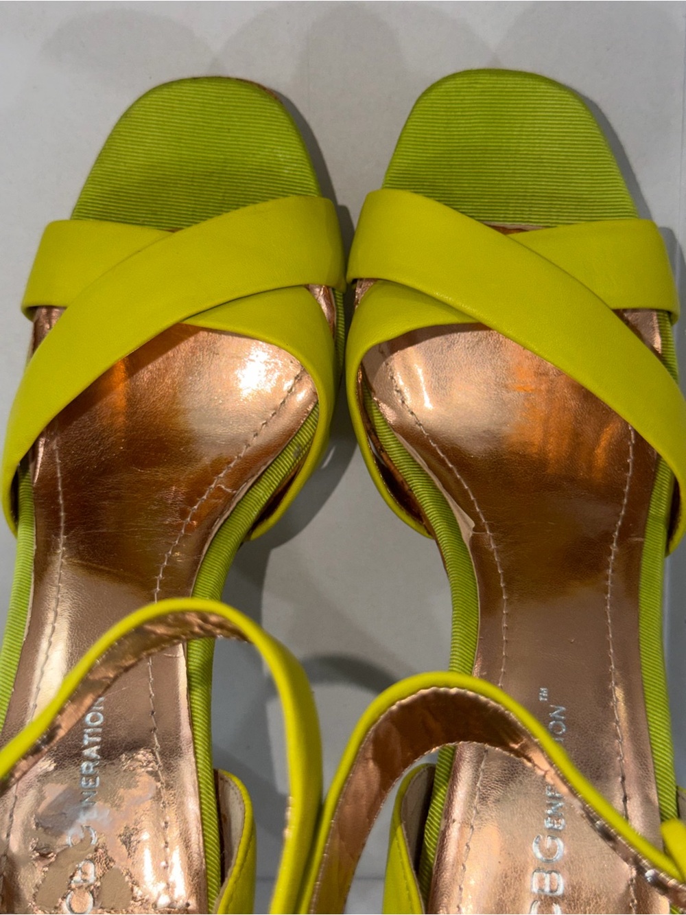 BCBGeneration "Zenas" Citron Neon/Lime Green Platform Sandals High Heels - Picture 6 of 11